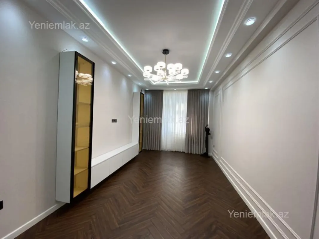 Satılır 3 otaqlı yeni tikili 100 m²