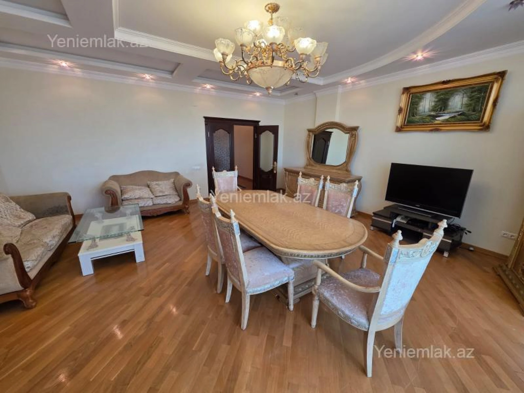 Satılır 4 otaqlı yeni tikili 180 m²