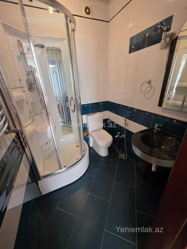 Satılır 4 otaqlı yeni tikili 180 m²