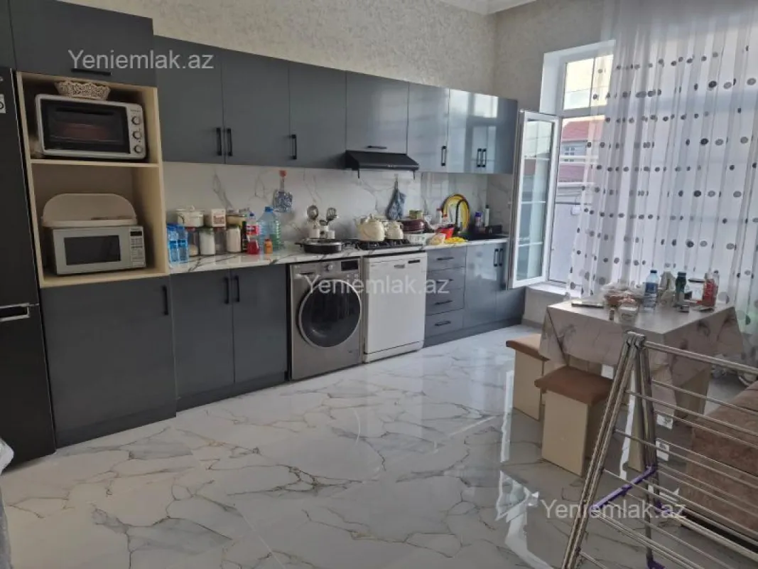 Satılır 4 otaqlı həyət evi 120 m²