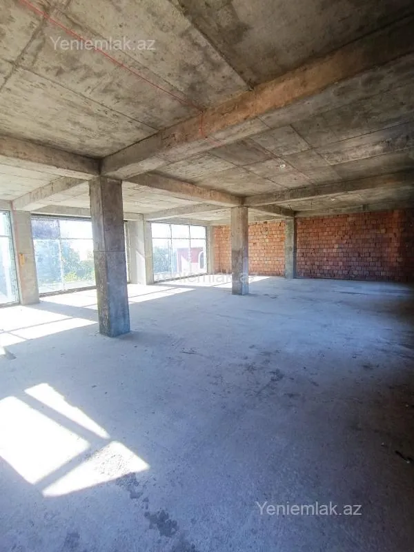 Satılır 3 otaqlı obyekt 372 m²