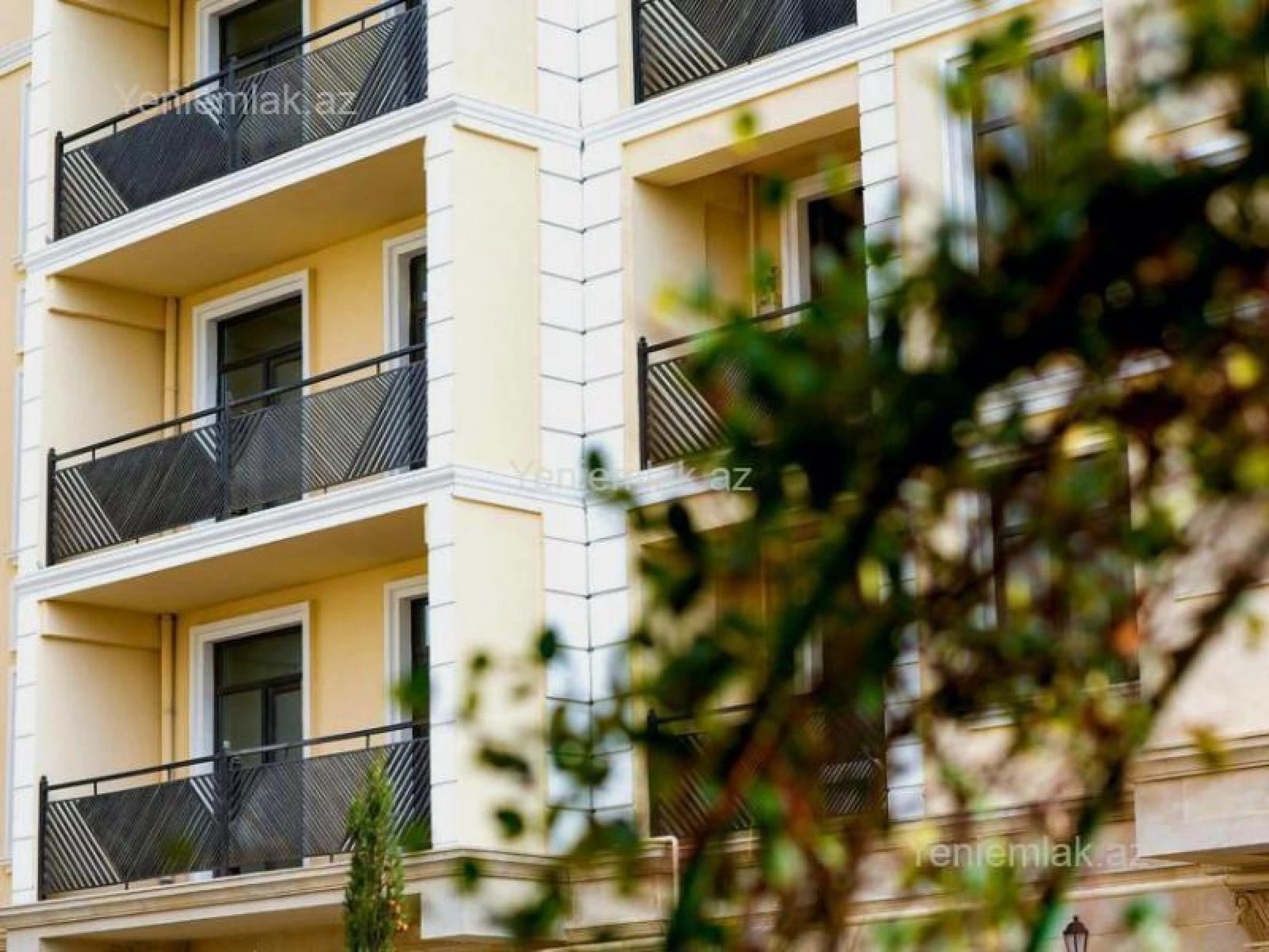 Satılır 3 otaqlı yeni tikili 131 m²