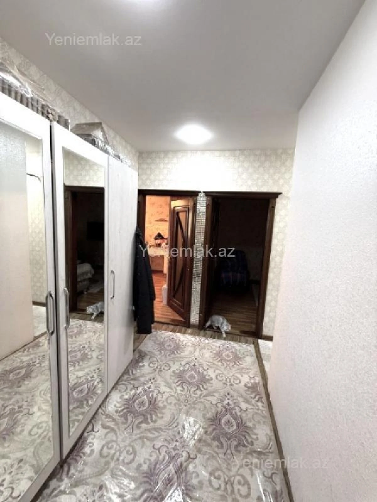 Satılır 4 otaqlı köhnə tikili 105 m²