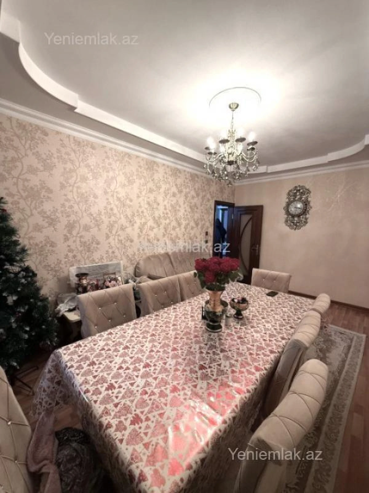 Satılır 4 otaqlı köhnə tikili 105 m²