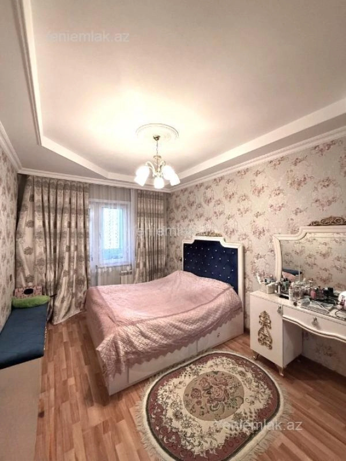 Satılır 4 otaqlı köhnə tikili 105 m²