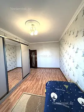 Satılır 4 otaqlı köhnə tikili 105 m²