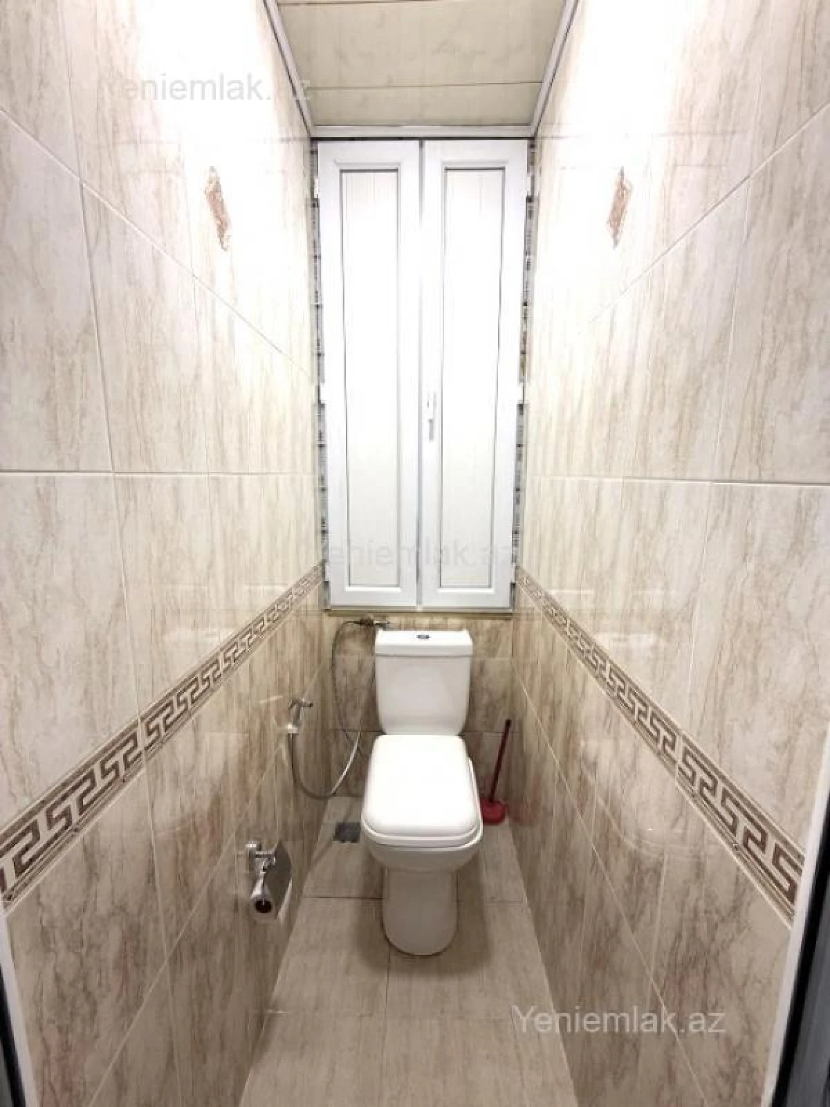 Satılır 4 otaqlı köhnə tikili 105 m²