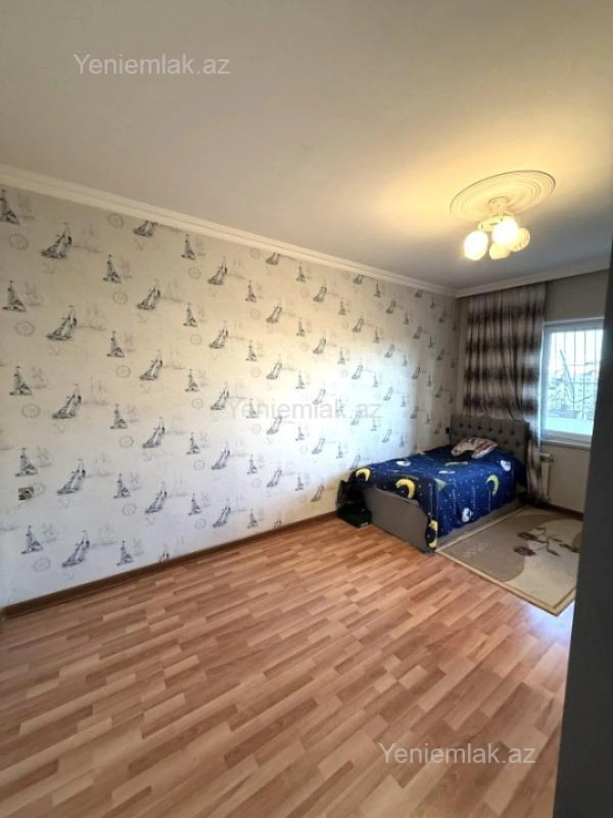 Satılır 4 otaqlı köhnə tikili 105 m²