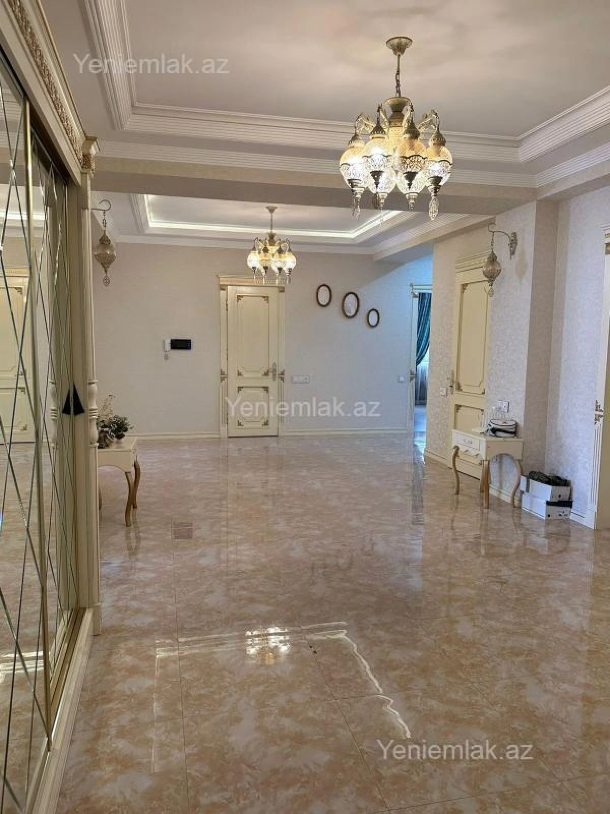 Satılır 5 otaqlı yeni tikili 250 m²