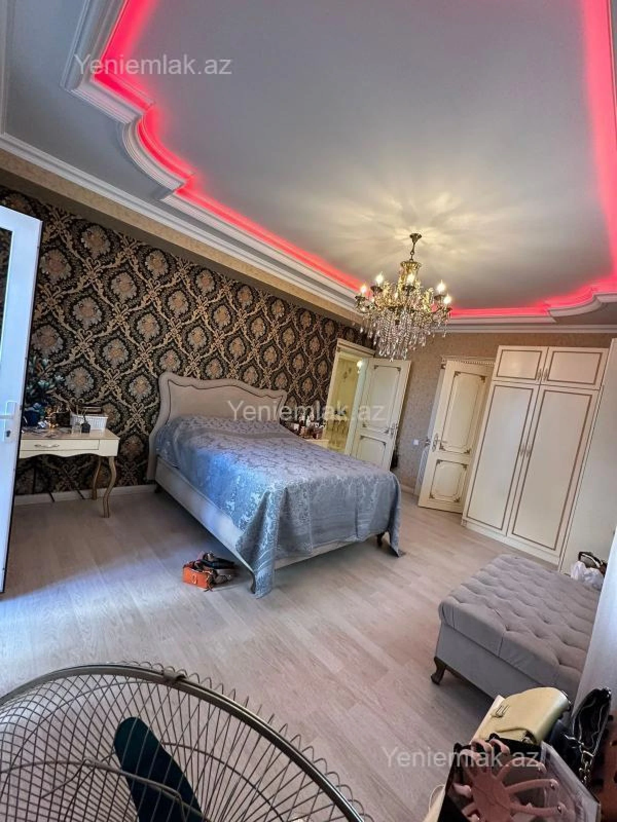 Satılır 5 otaqlı yeni tikili 250 m²