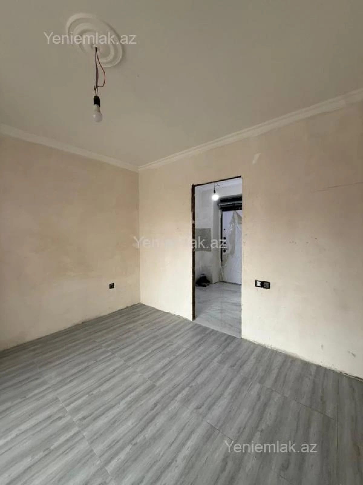 Satılır 1 otaqlı köhnə tikili 20 m²