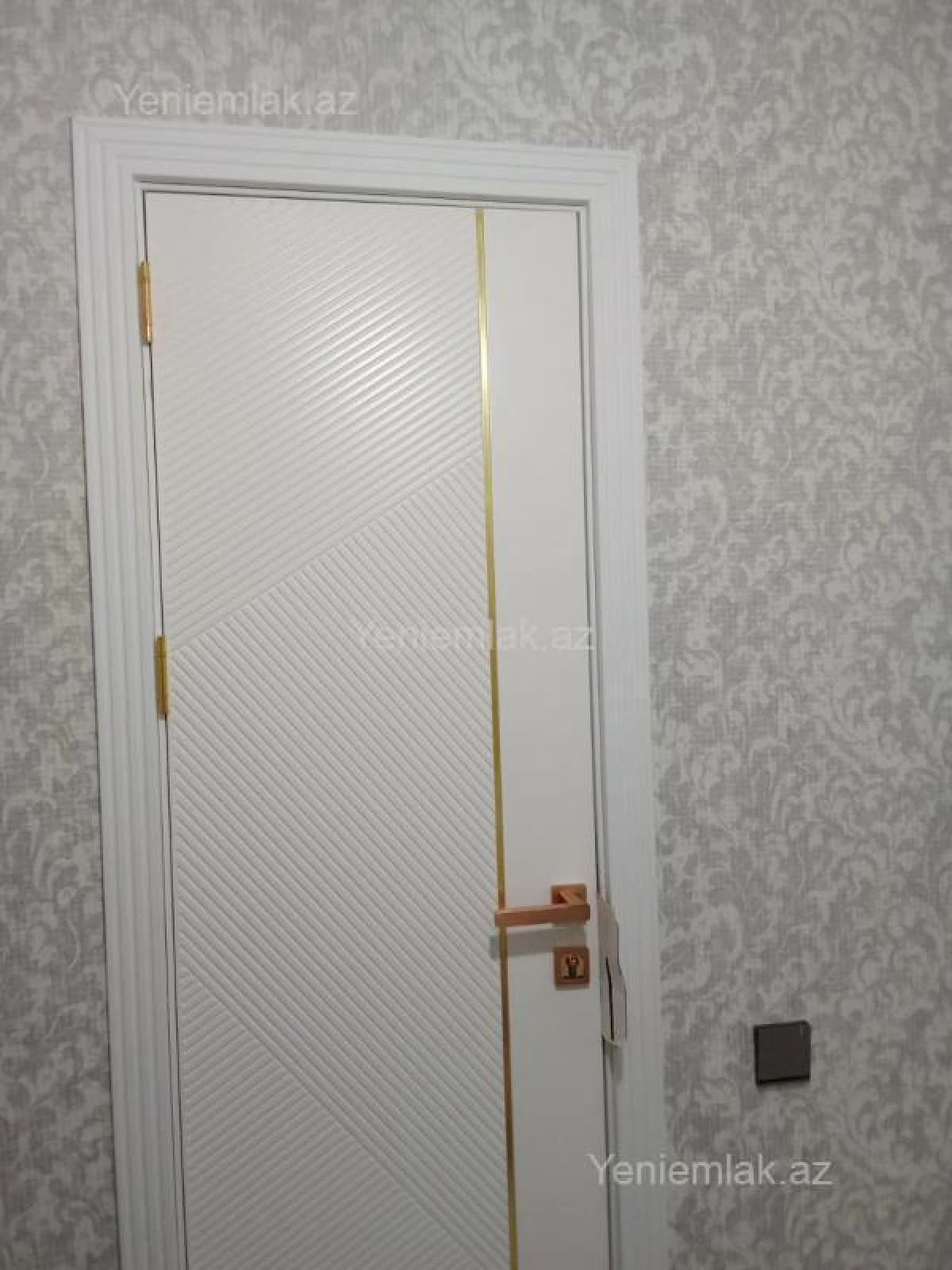 Satılır 1 otaqlı köhnə tikili 20 m²