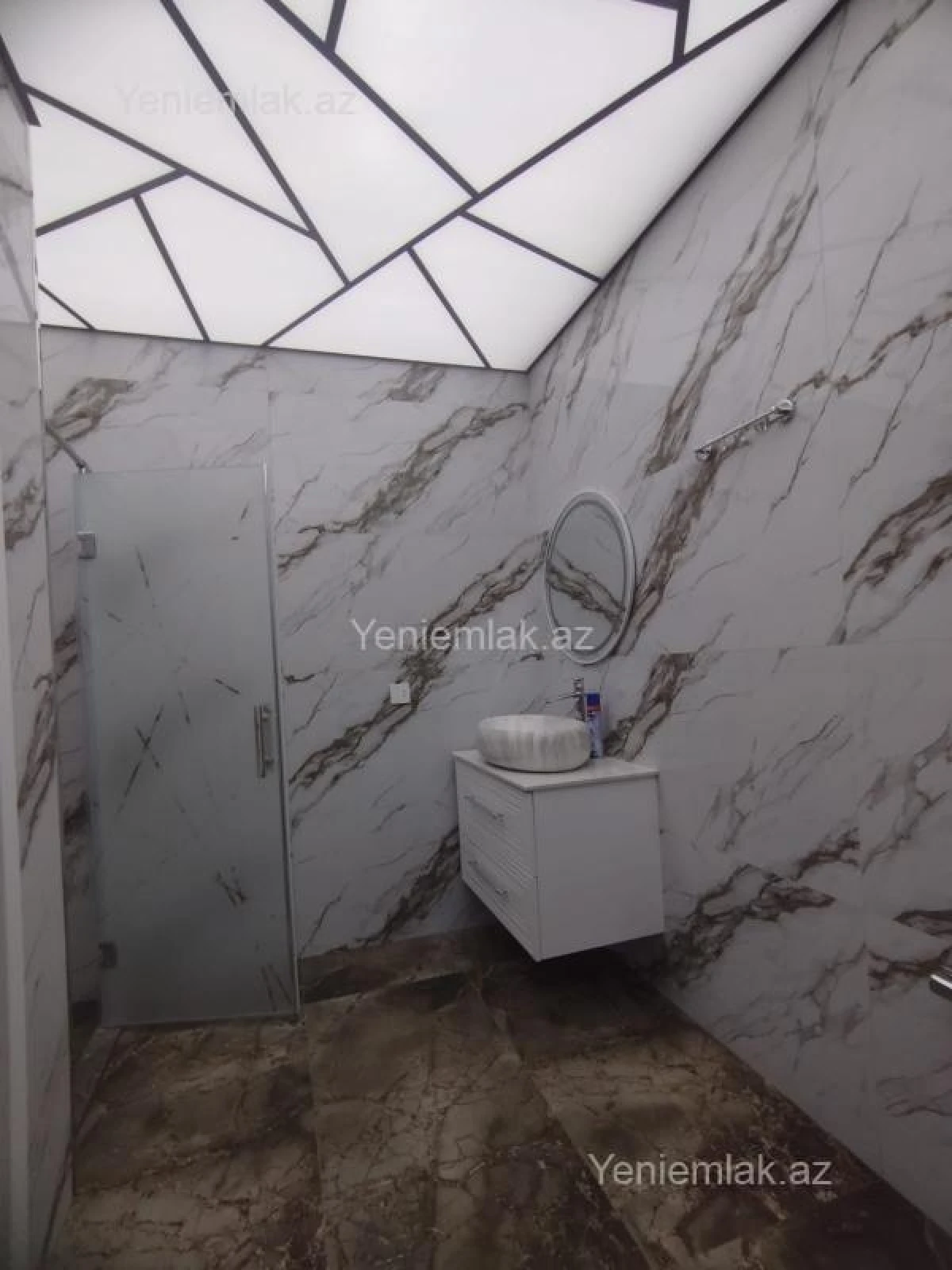 Satılır 2 otaqlı yeni tikili 65 m²