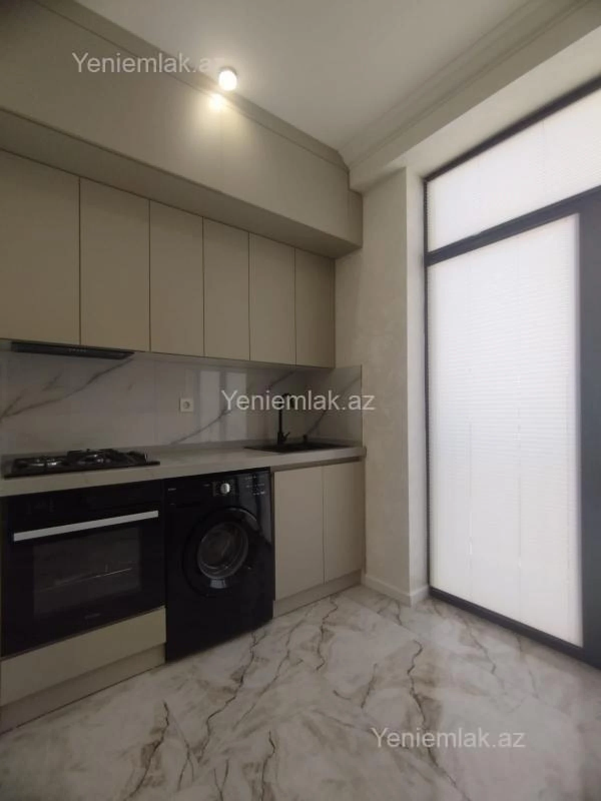 Satılır 2 otaqlı yeni tikili 65 m²