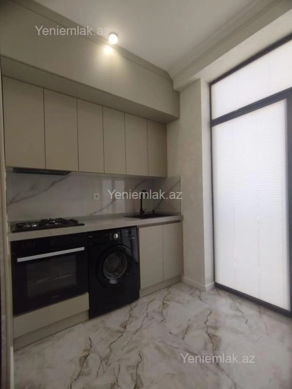 Satılır 2 otaqlı yeni tikili 65 m²