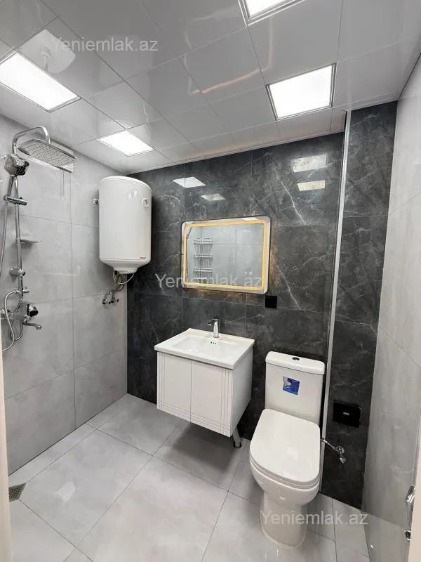 Satılır 3 otaqlı köhnə tikili 75 m²