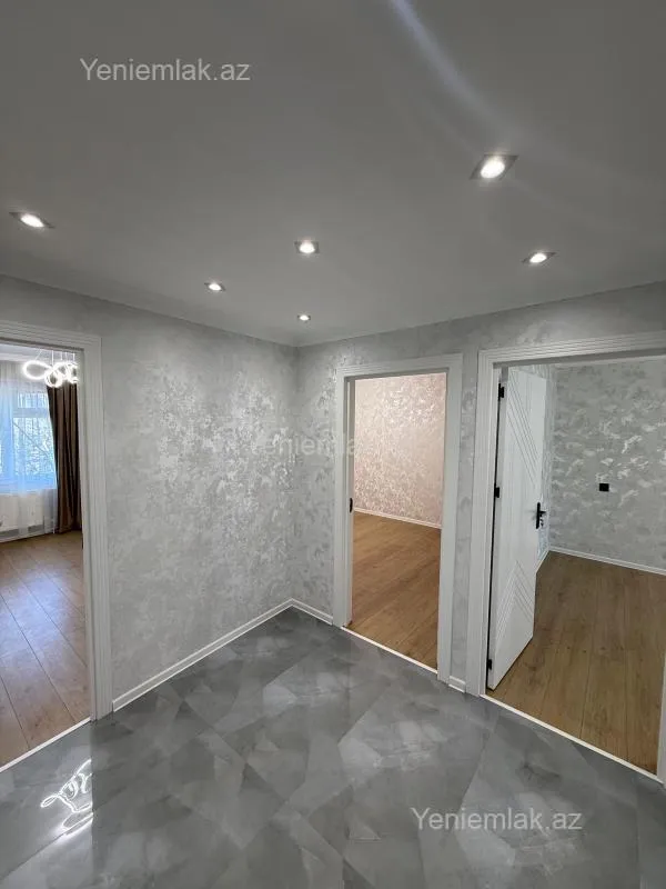 Satılır 3 otaqlı köhnə tikili 75 m²
