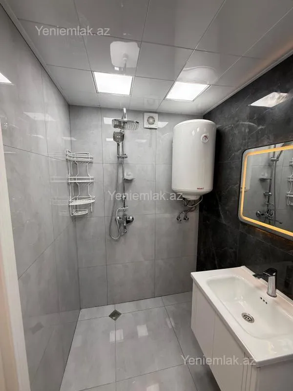 Satılır 3 otaqlı köhnə tikili 75 m²