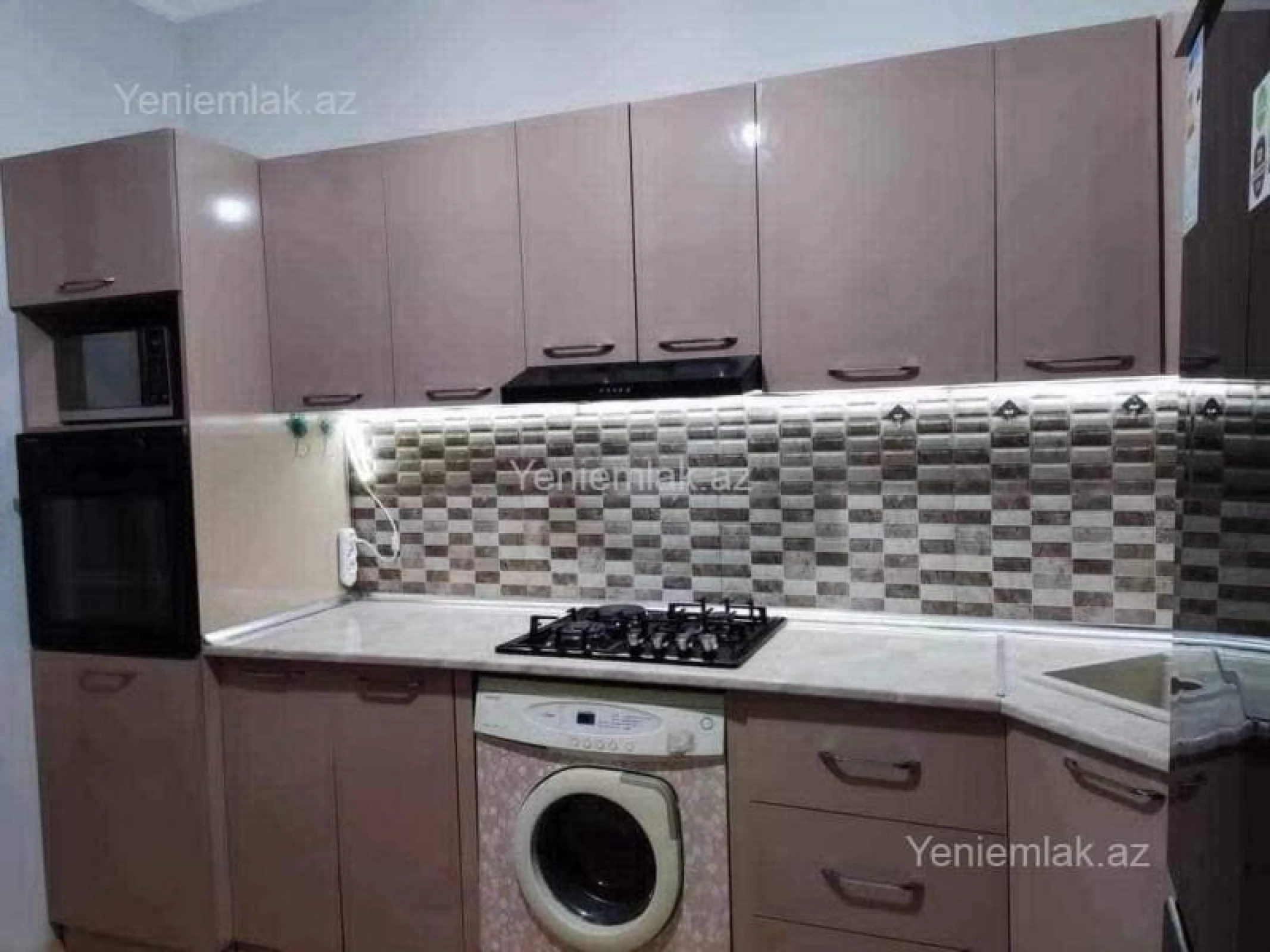 Satılır 4 otaqlı həyət evi 100 m²