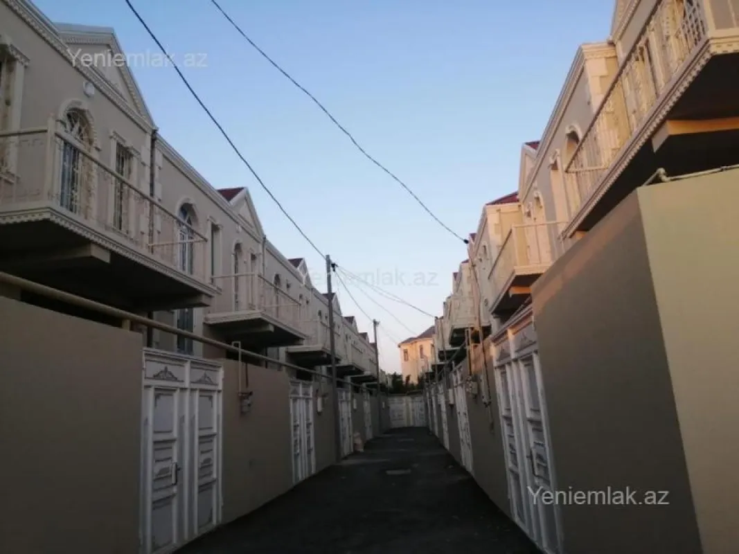 Satılır 4 otaqlı həyət evi 100 m²