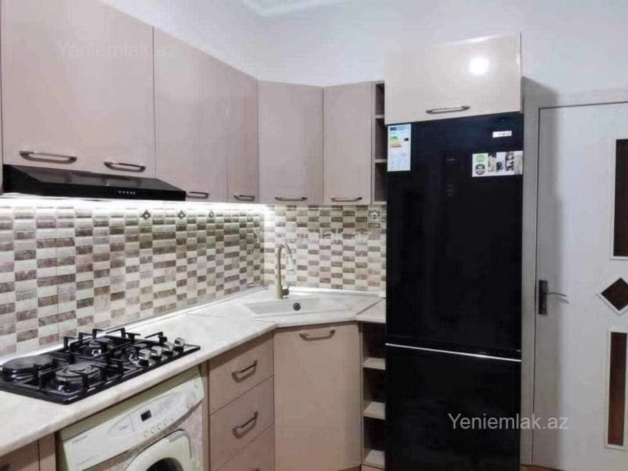 Satılır 4 otaqlı həyət evi 100 m²
