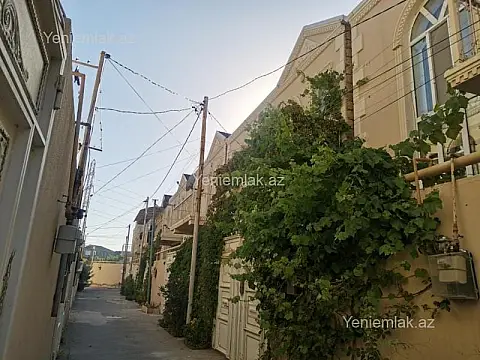 Satılır 4 otaqlı həyət evi 100 m²
