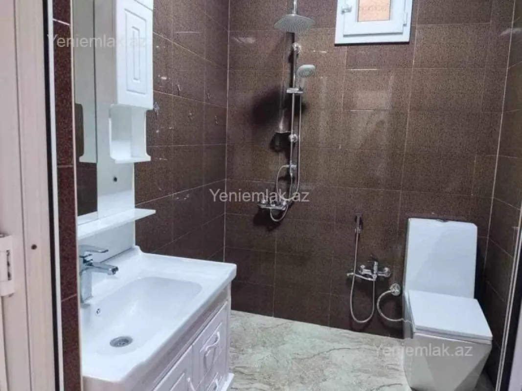 Satılır 4 otaqlı həyət evi 100 m²