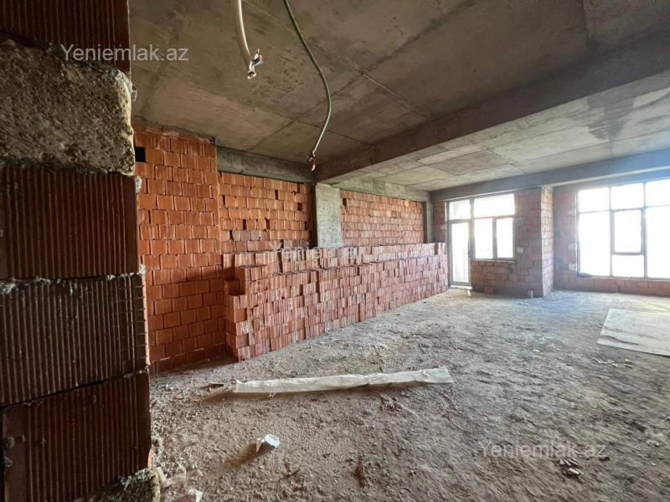 Satılır 3 otaqlı yeni tikili 120 m²