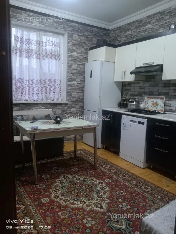 Satılır 4 otaqlı həyət evi 140 m²