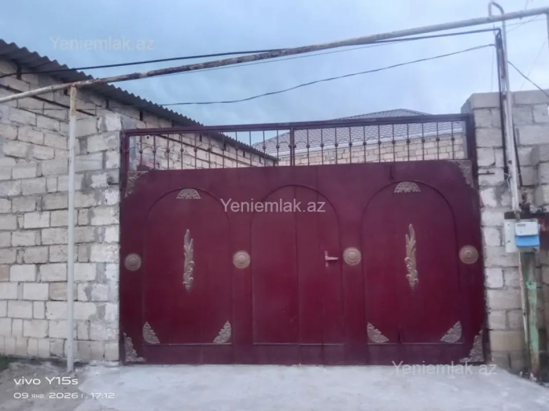 Satılır 4 otaqlı həyət evi 140 m²