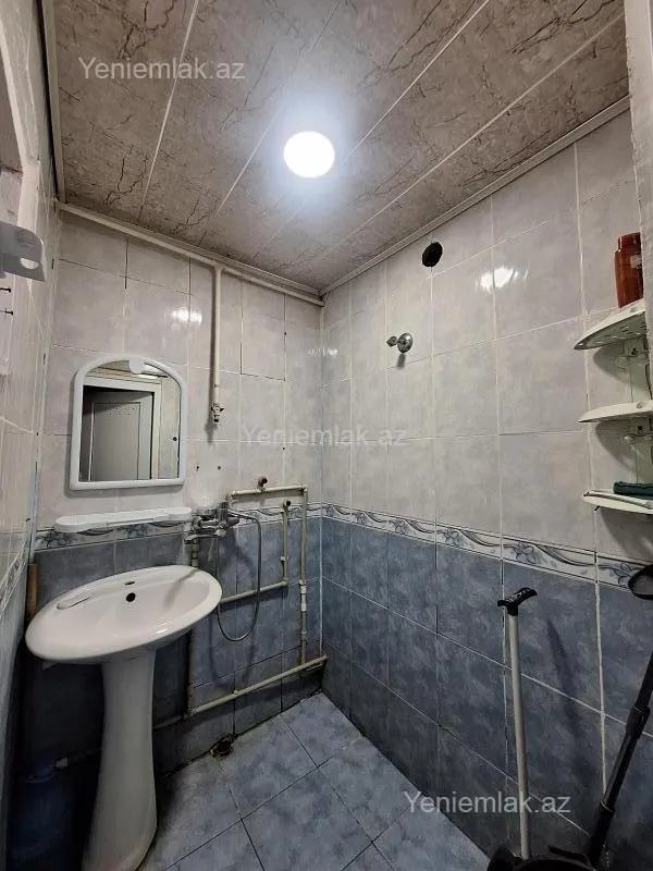 Satılır 2 otaqlı köhnə tikili 48 m²