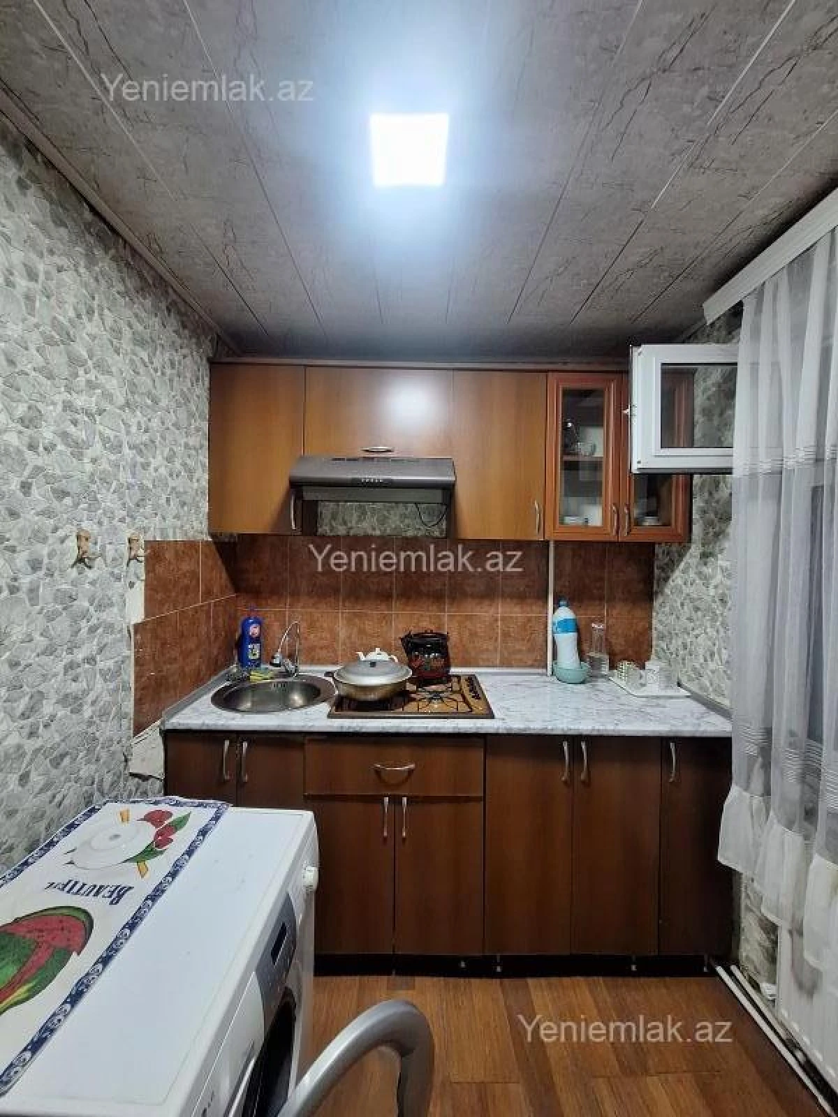 Satılır 2 otaqlı köhnə tikili 48 m²
