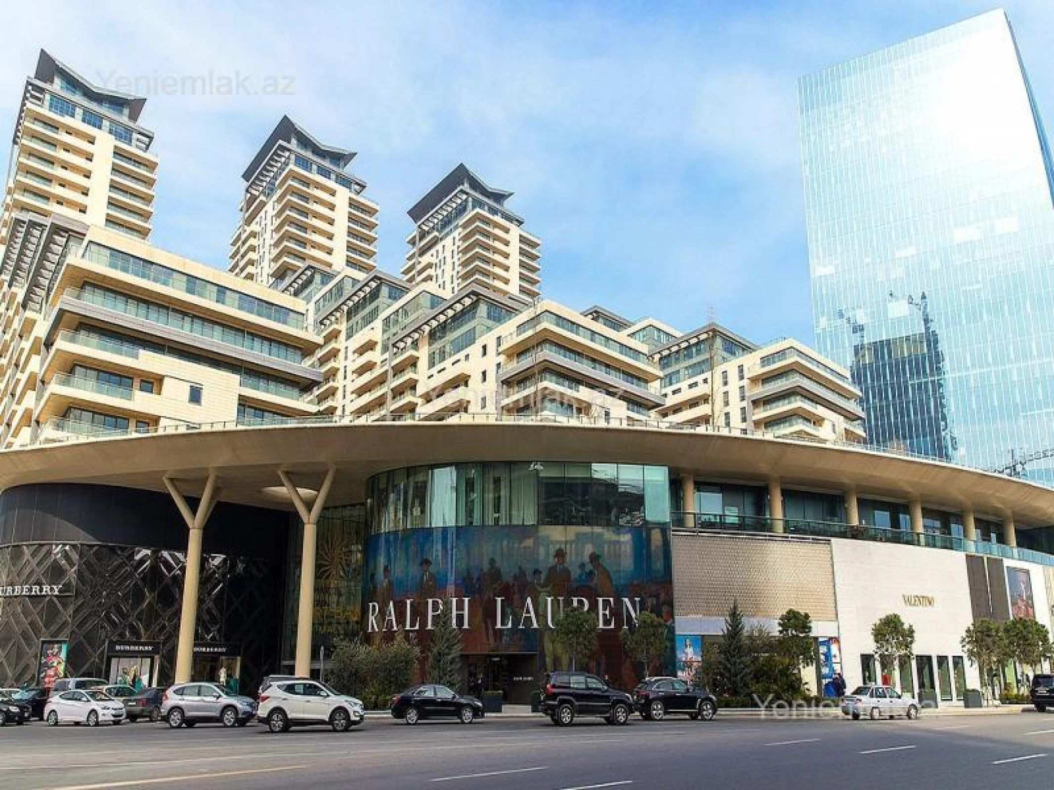 Satılır 4 otaqlı yeni tikili 180 m²