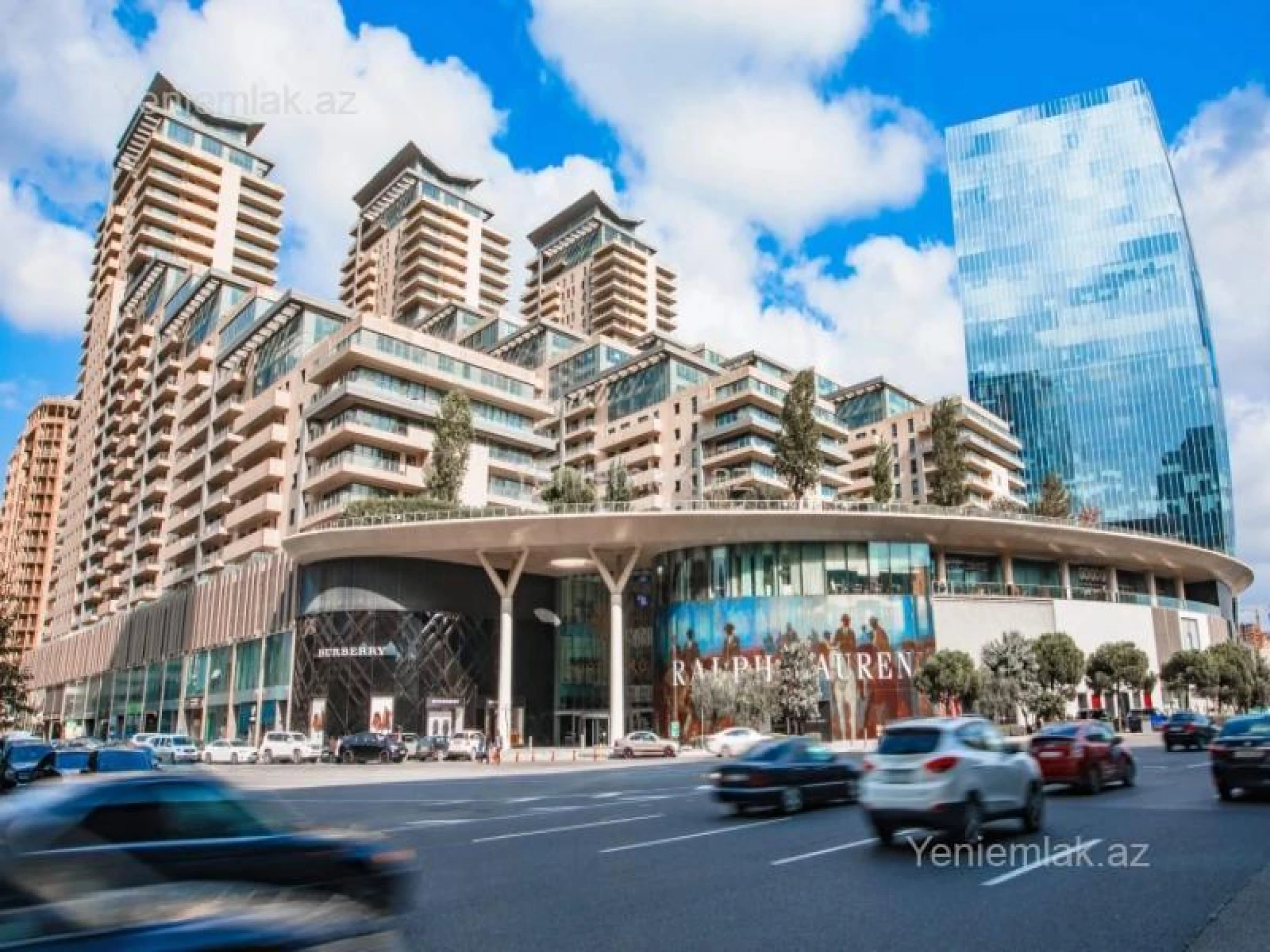 Satılır 4 otaqlı yeni tikili 180 m²