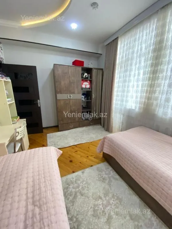 Satılır 3 otaqlı yeni tikili 110 m²