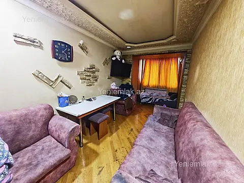 Satılır 3 otaqlı köhnə tikili 88 m²