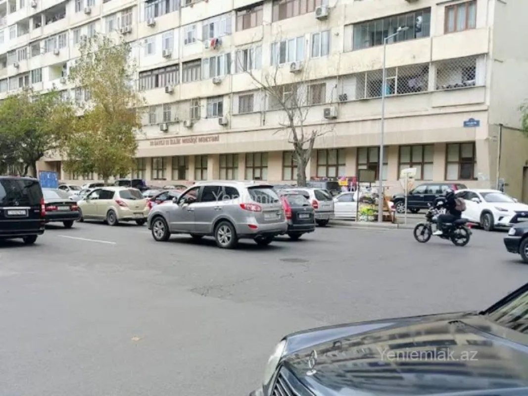 Satılır 3 otaqlı köhnə tikili 88 m²
