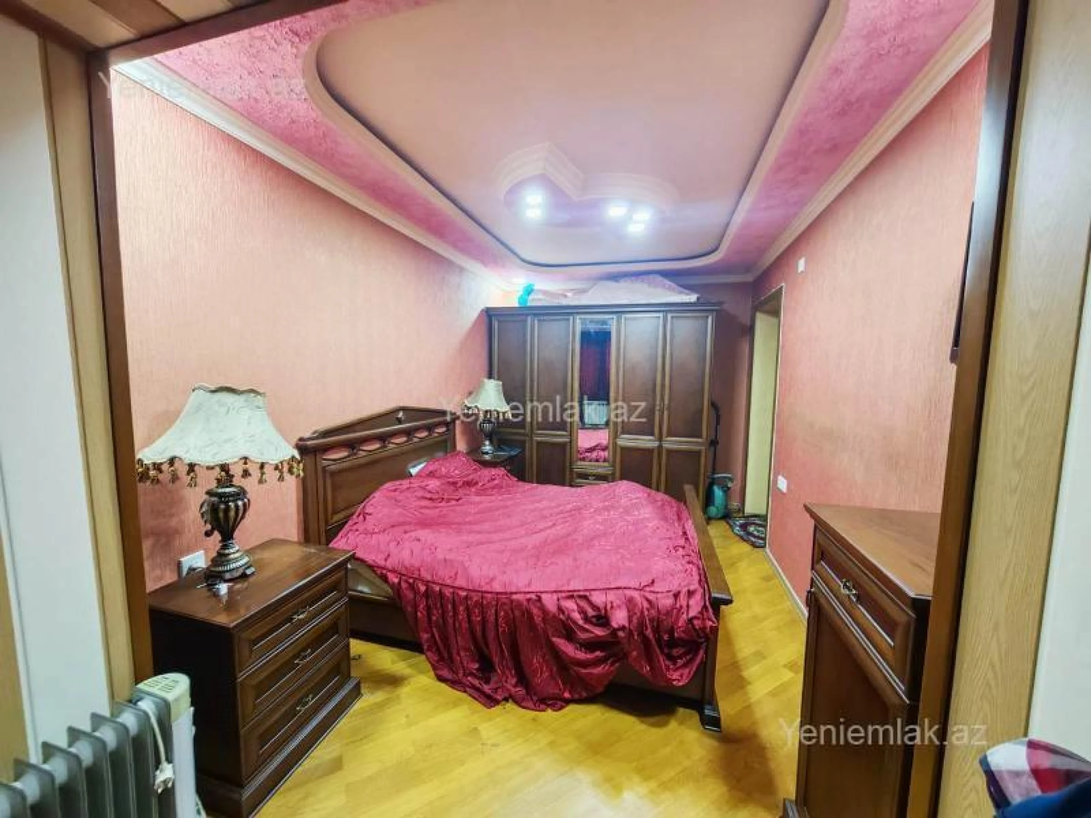 Satılır 3 otaqlı köhnə tikili 88 m²