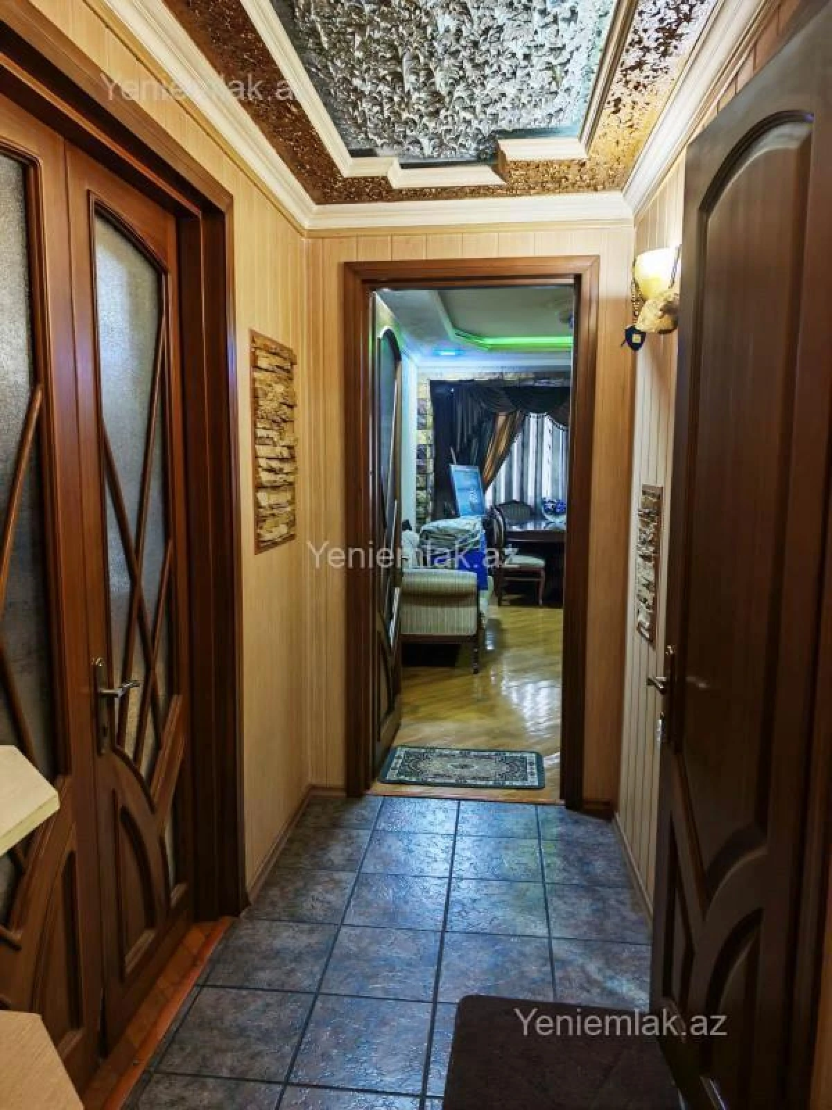 Satılır 3 otaqlı köhnə tikili 88 m²