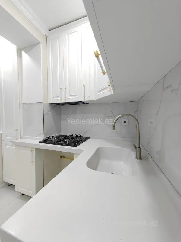Satılır 3 otaqlı köhnə tikili 60 m²