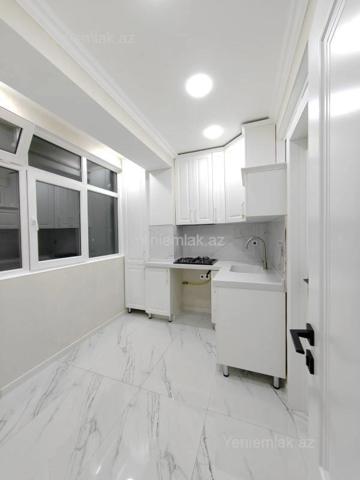 Satılır 3 otaqlı köhnə tikili 60 m²