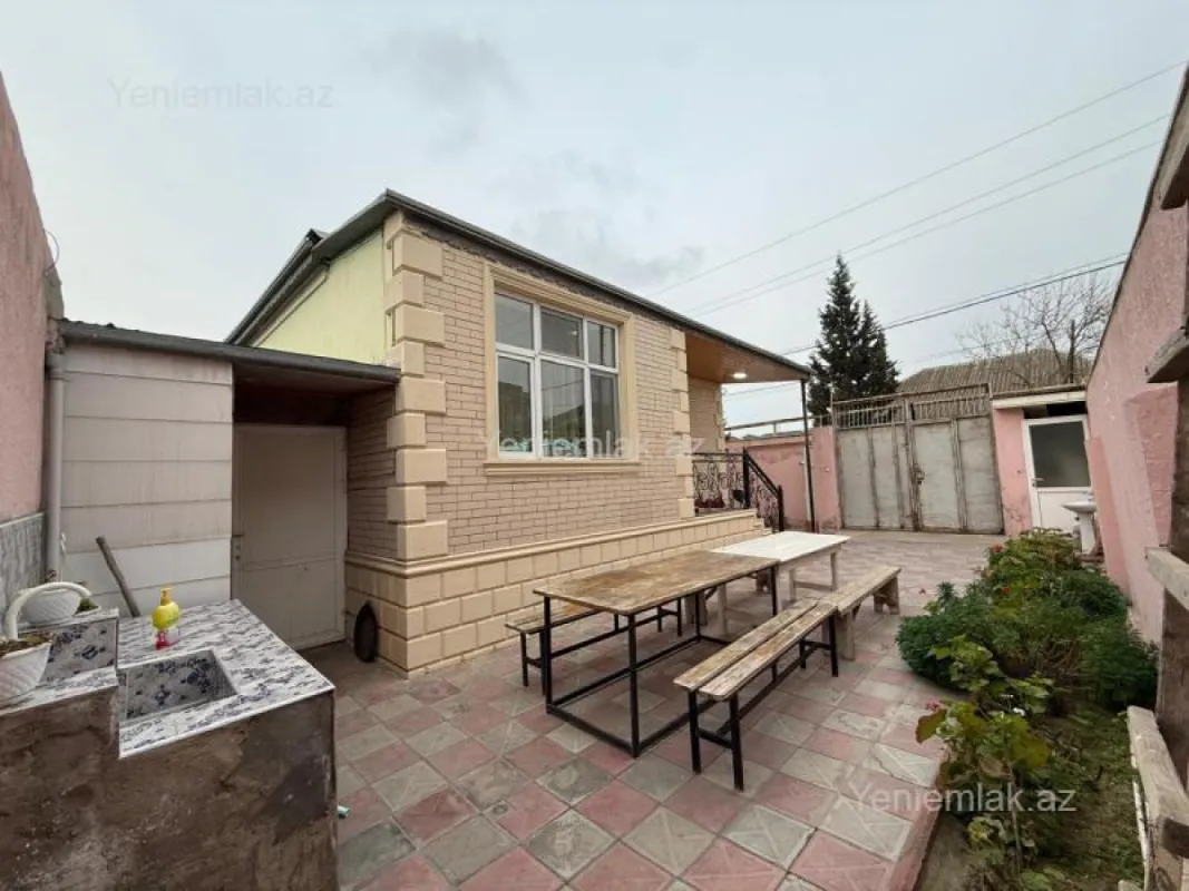 Satılır 5 otaqlı həyət evi 110 m²
