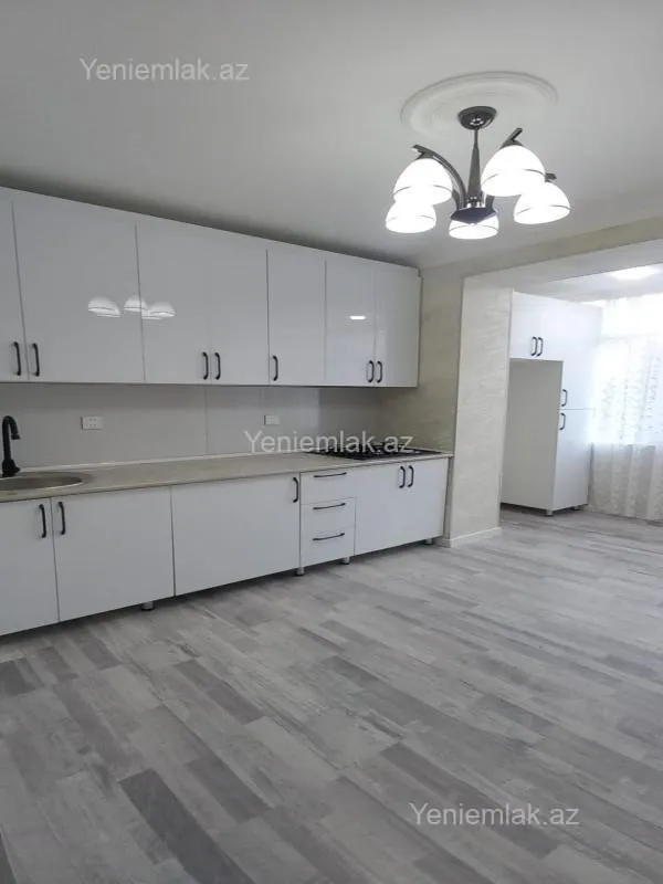Satılır 2 otaqlı köhnə tikili 75 m²