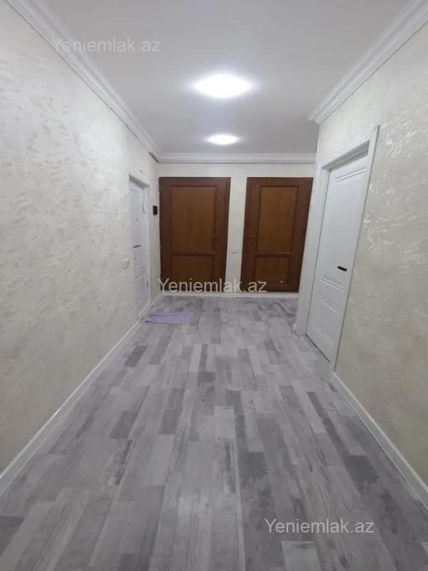 Satılır 2 otaqlı köhnə tikili 75 m²