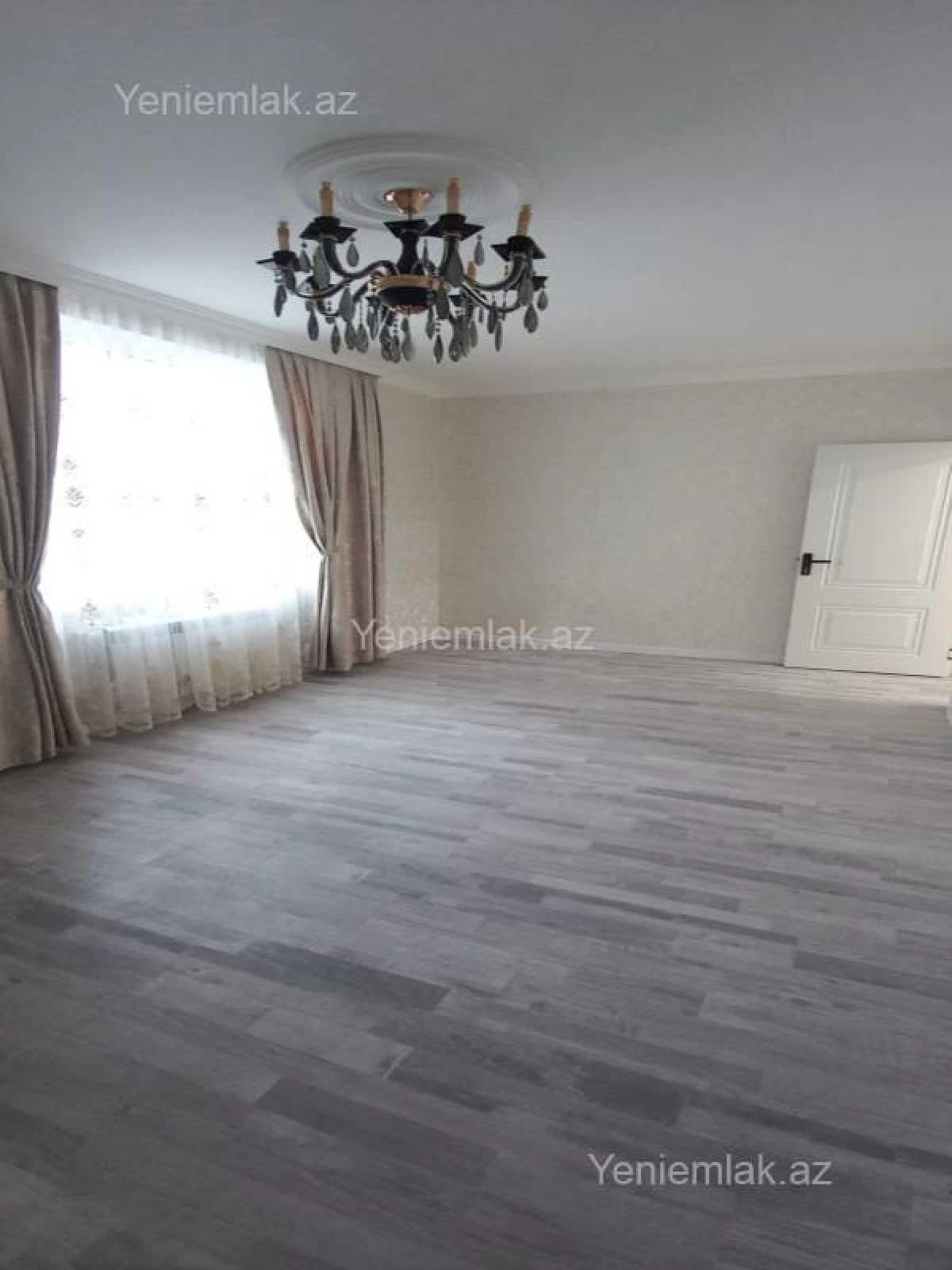 Satılır 2 otaqlı köhnə tikili 75 m²