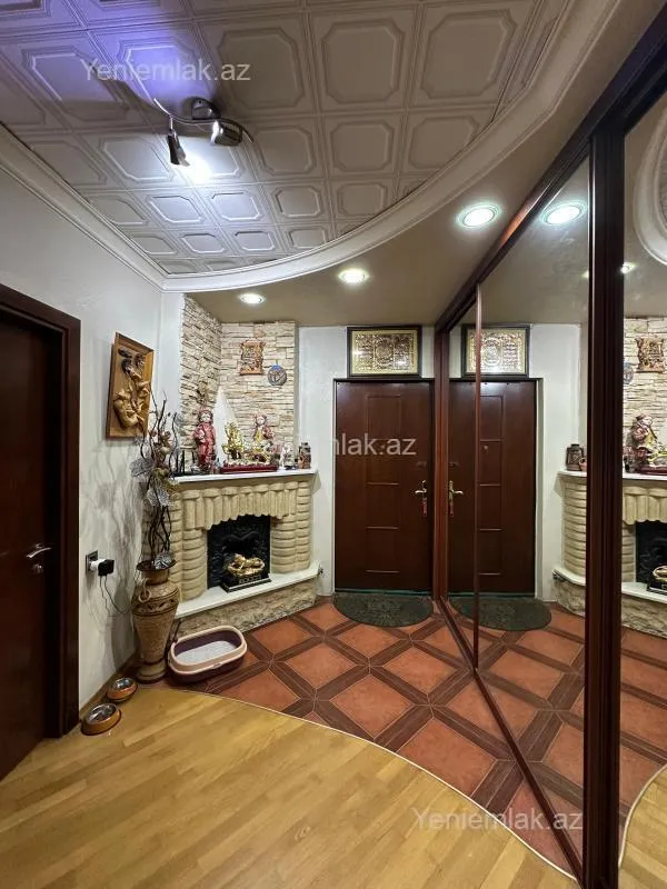 Satılır 3 otaqlı köhnə tikili 80 m²