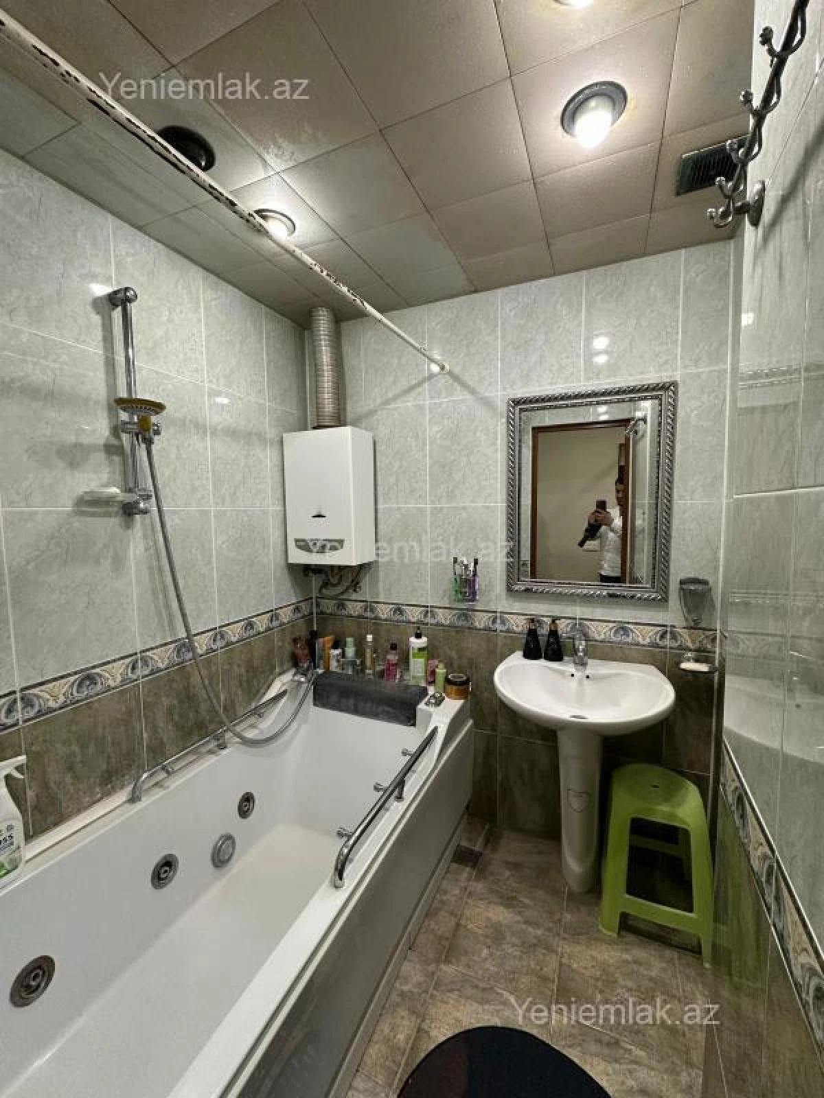 Satılır 3 otaqlı köhnə tikili 80 m²