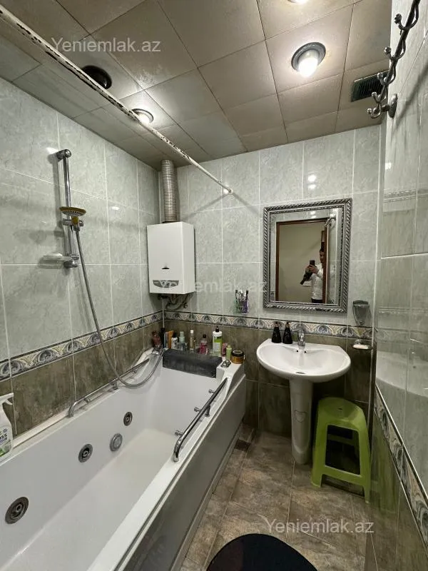 Satılır 3 otaqlı köhnə tikili 80 m²