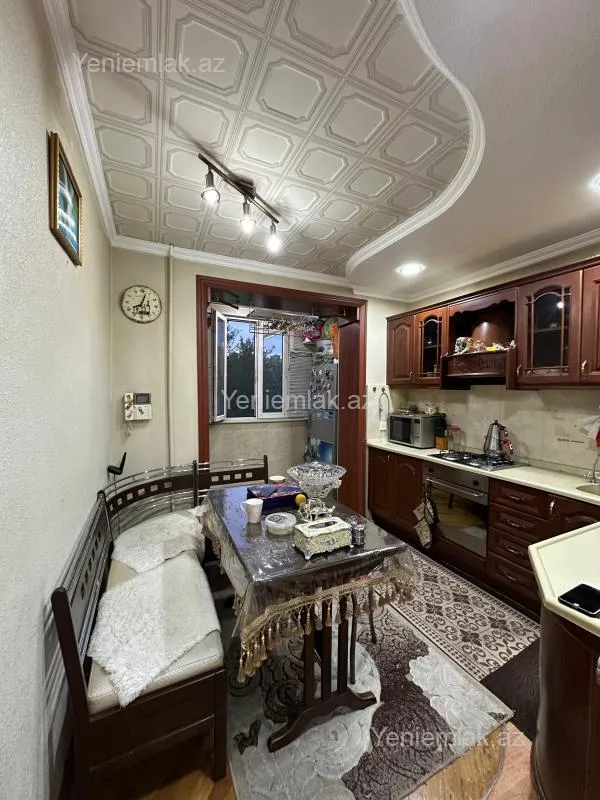 Satılır 3 otaqlı köhnə tikili 80 m²