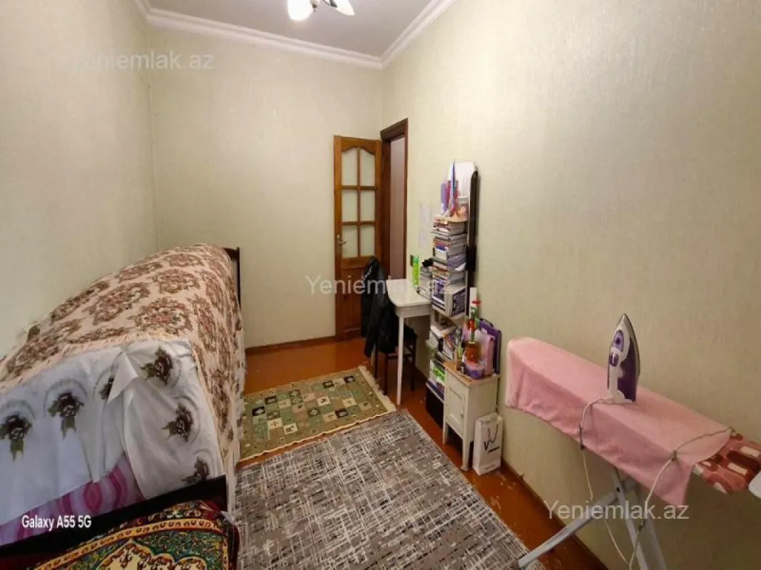Satılır 4 otaqlı köhnə tikili 99 m²